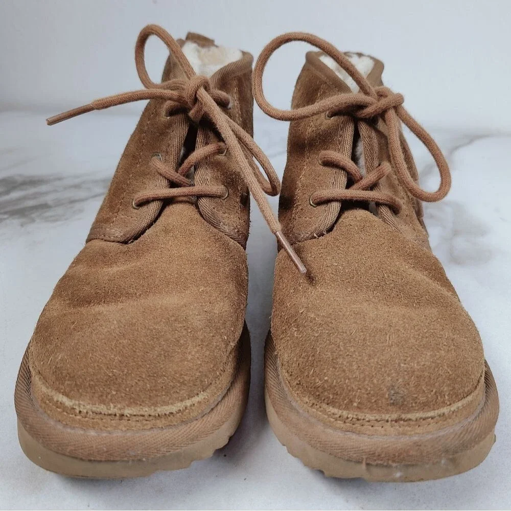 UGG Boys' Neumel II Tan Suede Shearling Winter Chukka Ankle Boots, Sz 4